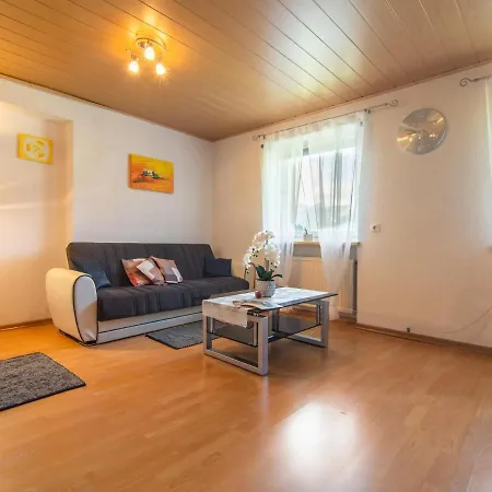 Haus Hauser Apartman Tobadill